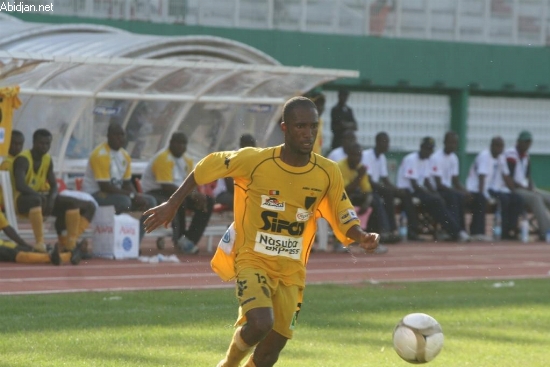 Football- Ligue 1- 24e journée / Asec - Denguélé (1-2) : Les Mimos champions malgré la défaite